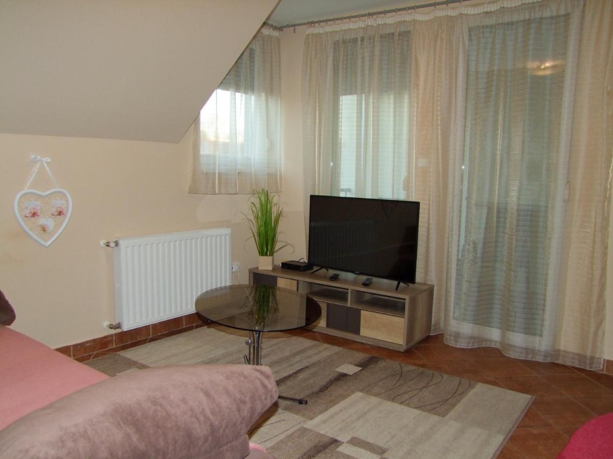 Gréta Apartman Hajdúszoboszló Esterno foto