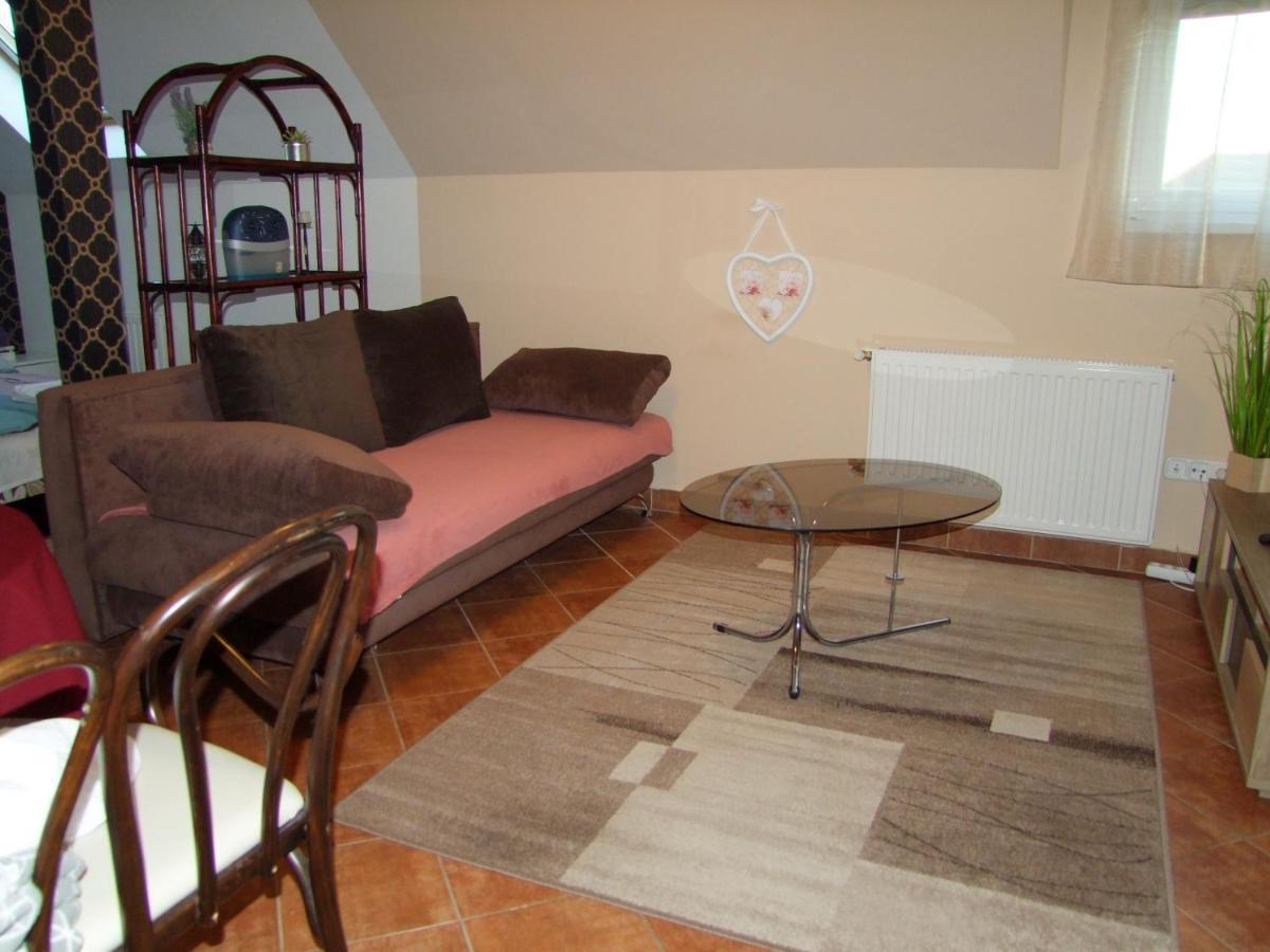 Gréta Apartman Hajdúszoboszló Esterno foto