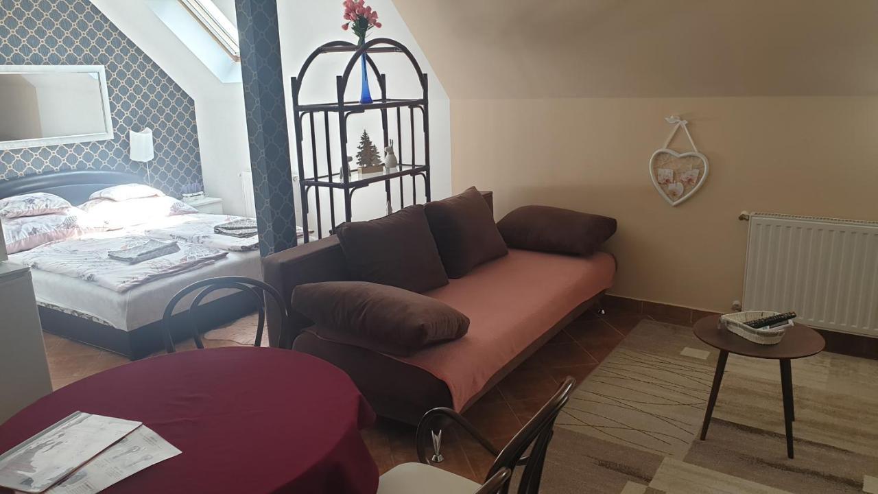 Gréta Apartman Hajdúszoboszló Esterno foto